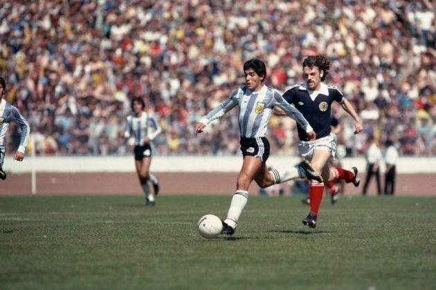 &#039;Eternal&#039; Maradona&#039;s death plunges Argentina, football into mourning