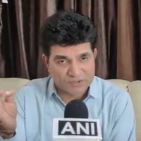 "If CM is unable to govern state, he should resign" says Gujarat AAP President, Isudan Ghadhvi after bridge collapse