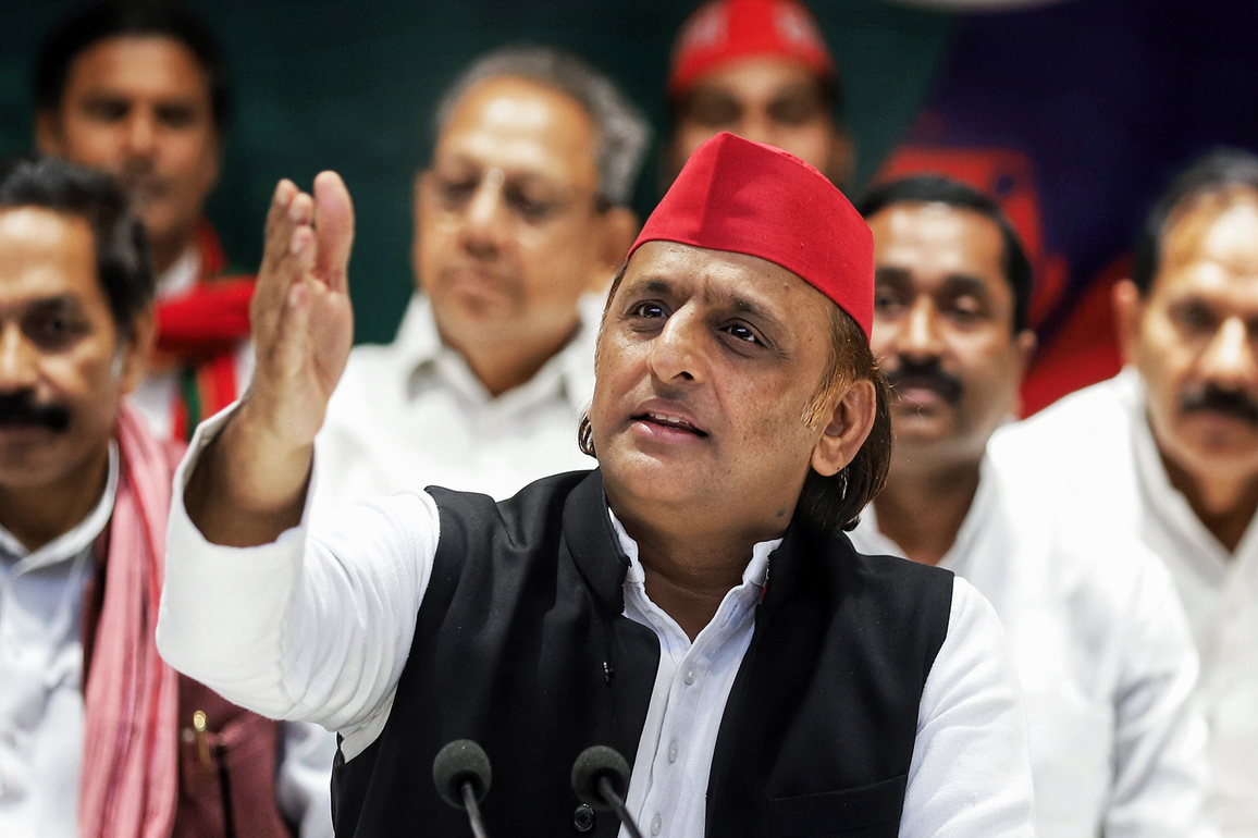 "Electoral conspiracy exposed," Akhilesh Yadav blames SIR for Gathbandhan's poor show in Bihar polls