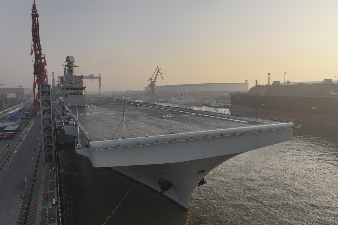 CHINA-SHANGHAI-AMPHIBIOUS ASSAULT SHIP-FIRST SEA TRIAL-LAUNCH (CN)