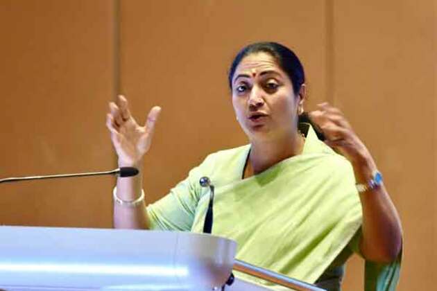 Delhi CM Rekha Gupta urges citizens not to throw food on roads