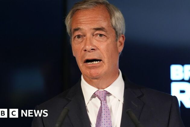 Nigel Farage urges minister to apologise for Jimmy Savile online safety claim