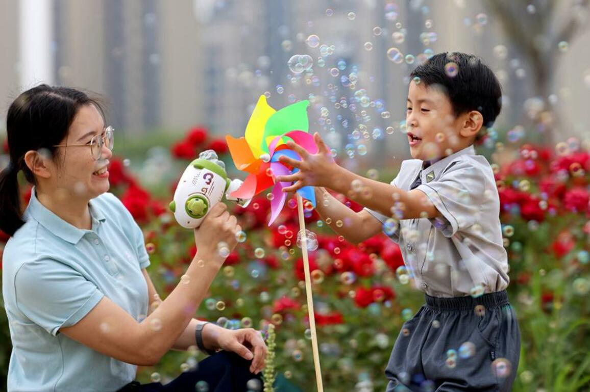 Update: China to allocate 90 billion yuan for nationwide childcare subsidies