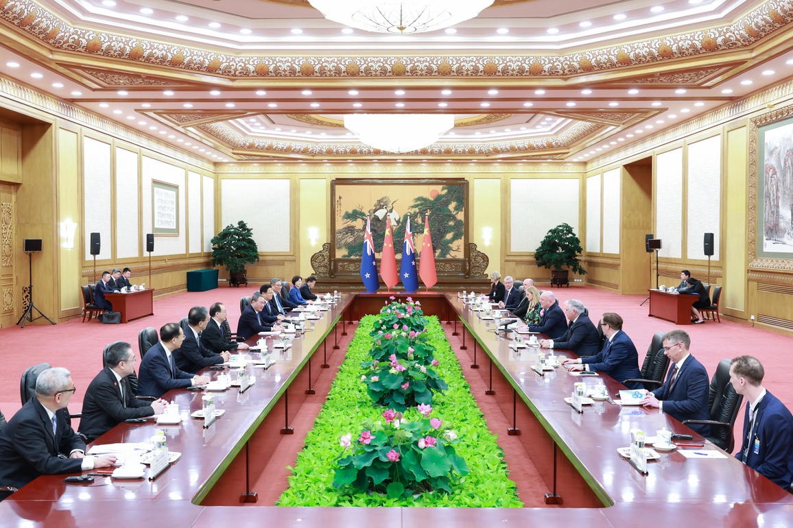 CHINA-BEIJING-LI QIANG-NEW ZEALAND'S PM-TALKS (CN)