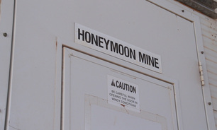 Recovering Boss drums up Honeymoon record