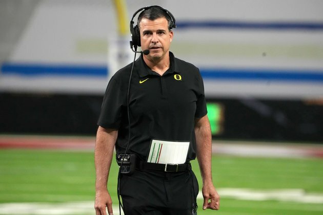 Mario Cristobal leaves Oregon to become Miami's coach