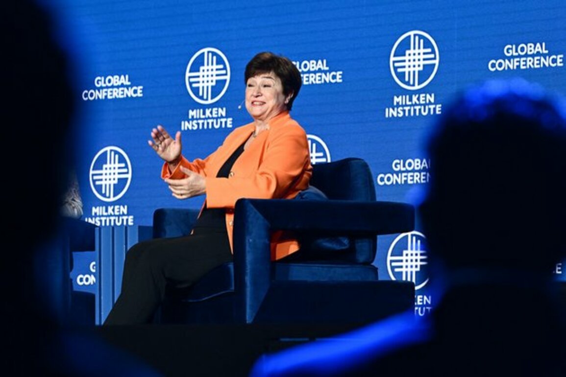 Dollar being gradually abandoned IMF boss