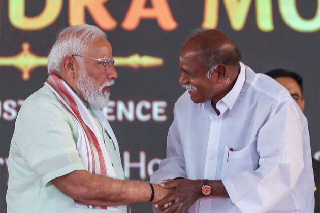 Puducherry set to witness return of Rangasamy-led NDA; Early trends show CM leading from Thattanchavady seat