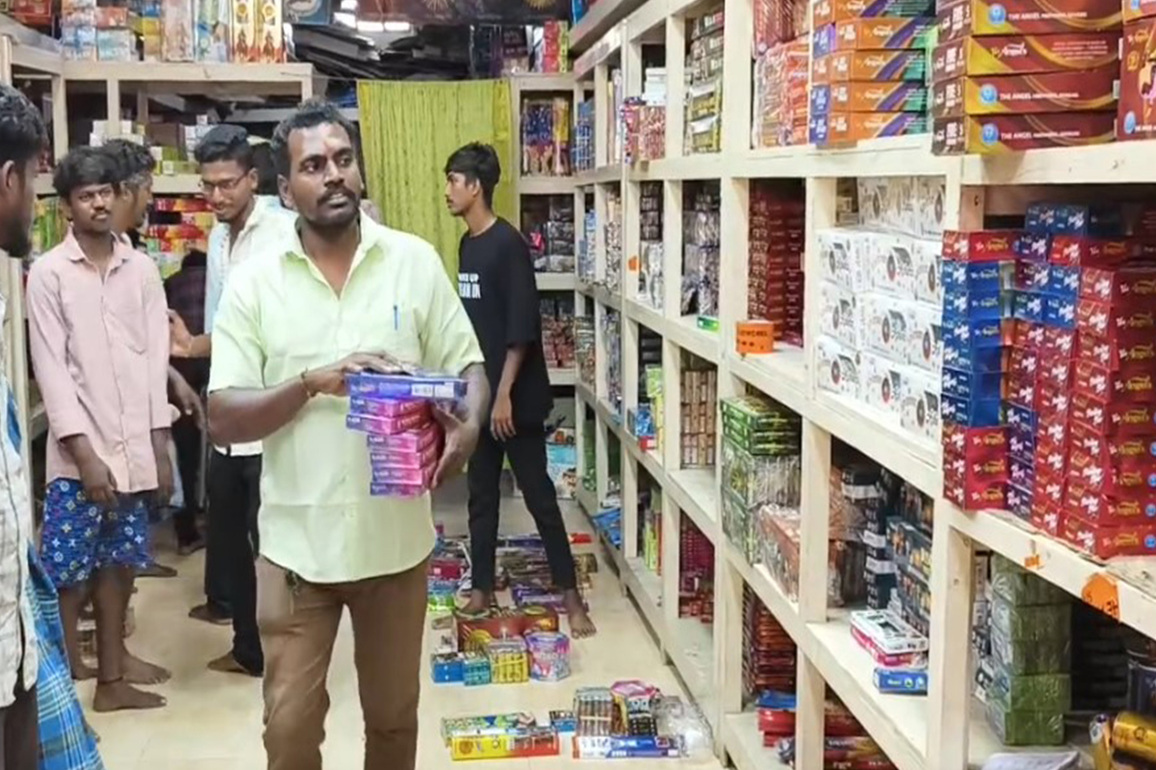 Tamil Nadu: People flock to markets to purchase firecrackers in Sivakasi amid SC green signal in Delhi