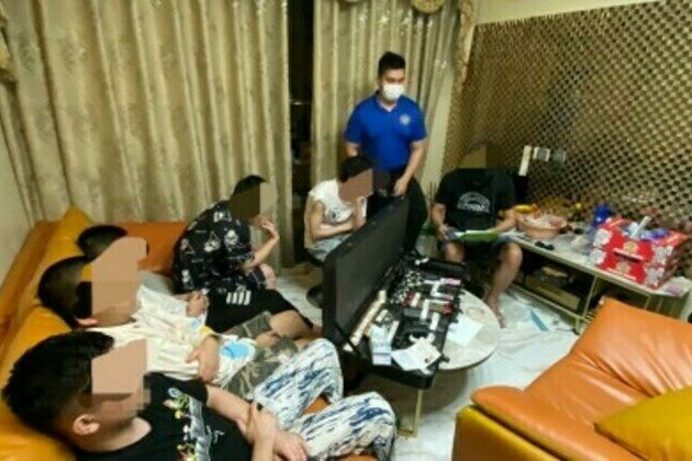 8 alleged Chinese 'gunrunners' nabbed in Pasay City