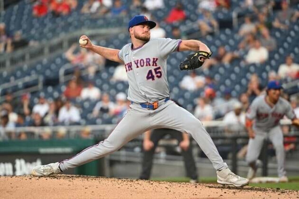 Mets score 10 runs in 12th to blast Nationals