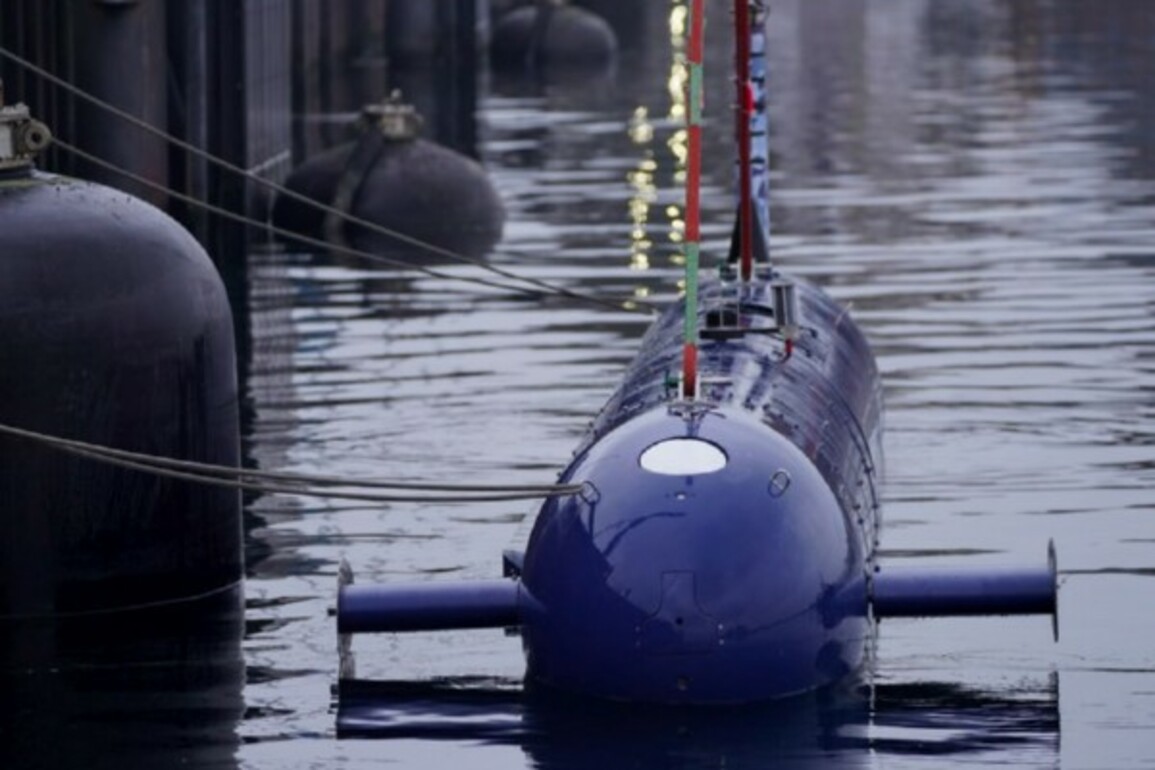 Israel, Greece deepen defense ties with autonomous submarine collaboration