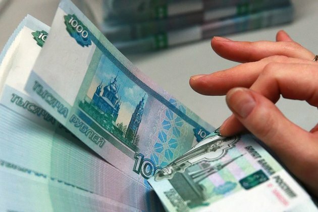 Russian Markets Plummet On U.S. Moves To Impose More Sanctions
