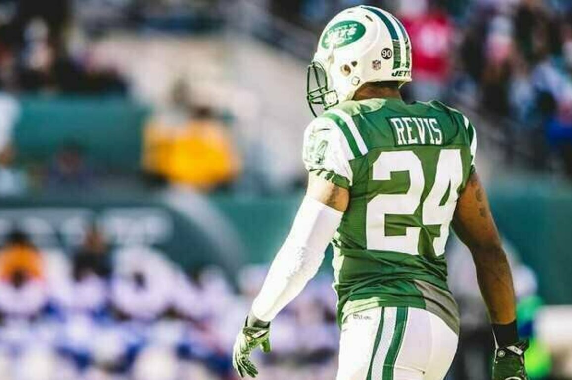 Darrelle Revis Named to ESPN's All-Quarter Century Team