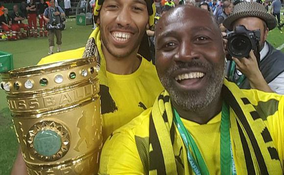 Aubameyang ne kitaawe Aubameyang ne kitaawe