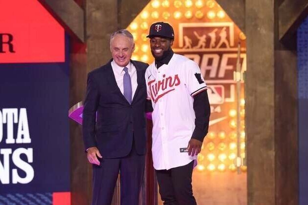 Report: Twins to promote No. 2 prospect in search of offensive boost