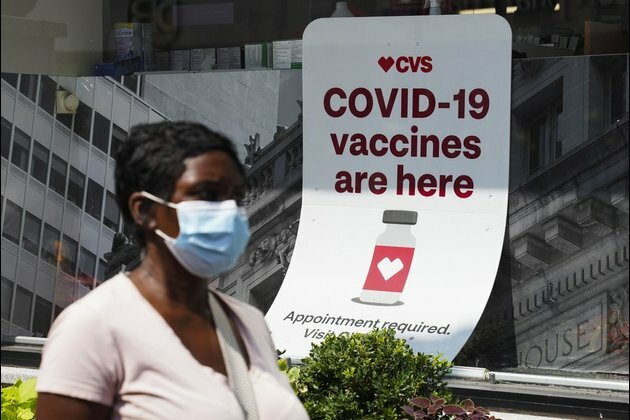 Vigilant of community spread of Omicron, U.S. urges more vaccinations