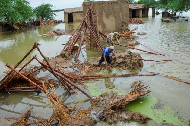 Pakistan: Monsoon rains kill six, cripple daily life across Sindh