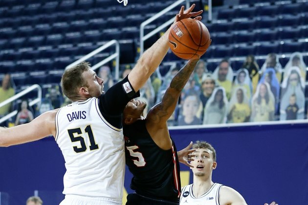 Michigan cruises past Ball State