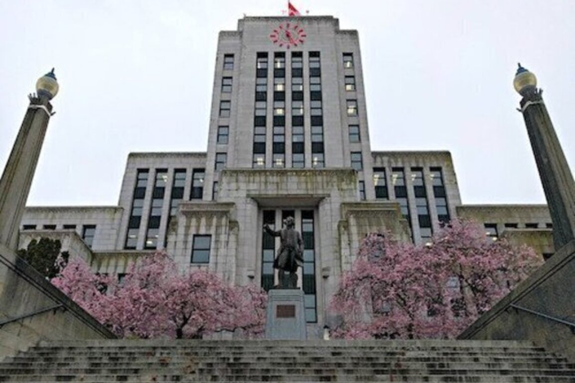 600 Vancouverites Pack City Hall as Cuts Threaten Planning, Sustainability Budget
