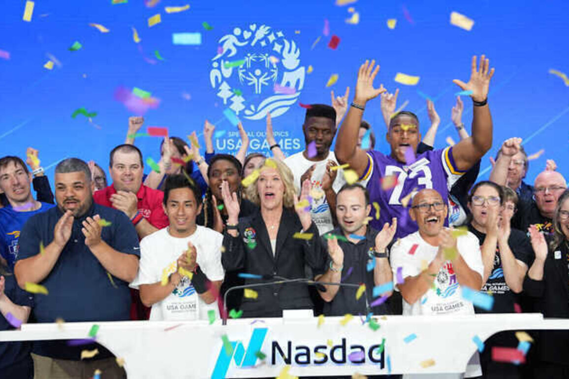 Walter Rouse Joins Special Olympics to Sound Nasdaq Closing Bell