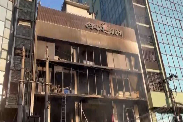 Media offices torched, journalists targeted; uneasy calm in Dhaka after night of violent riot following Osman Hadi's death