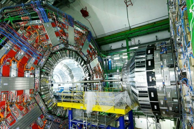 &#039;Tantalizing&#039; Results of 2 Experiments Defy Physics Rulebook