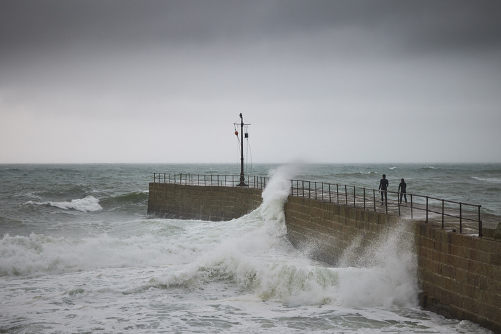 A "super El Niño" threatens waves of commodity-driven inflation into 2027