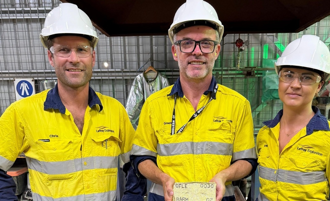 Lefroy exploration manager Chris Hesford, CEO Graeme Gribbin and administration manager Kristel Sarak with one of the first bars.