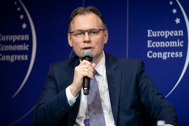 Poland wants Canada&#039;s House speaker out after honoring Ukrainian Nazi