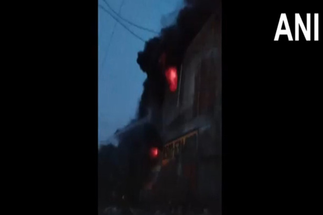 Massive fire breaks out in paint factory in New Delhi's Bawana; 25 fire tenders rushed to site