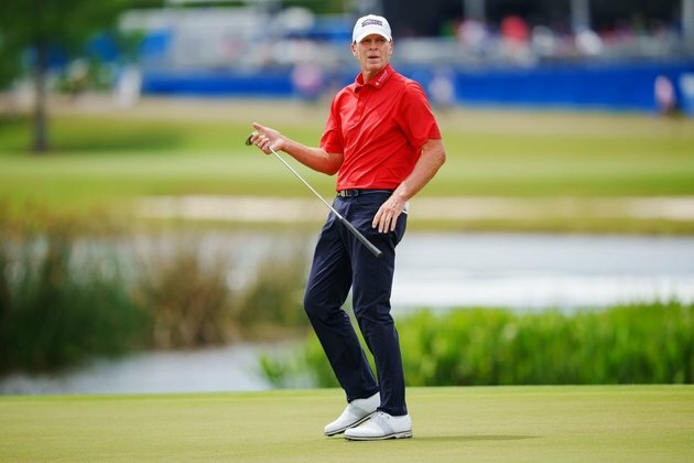 Steve Stricker still sizzling as leader at Principal Charity Classic