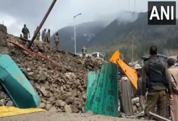 J-K: Three people injured after landslide in Pahalgam