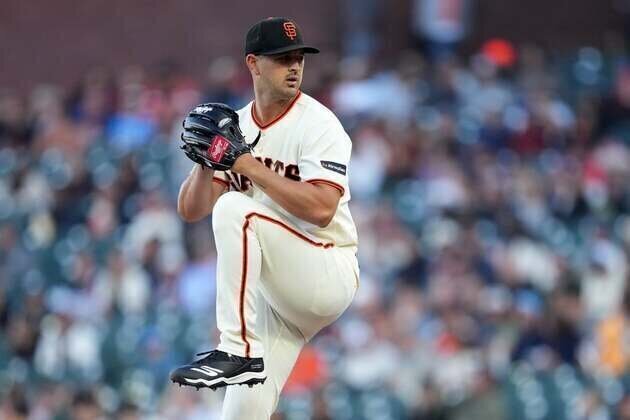Tyler Mahle, 3 Giants relievers shut out Brewers in series opener