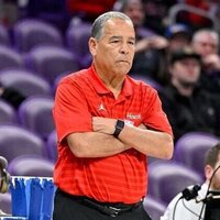 No. 10 Houston forces 19 turnovers in win over Cincinnati