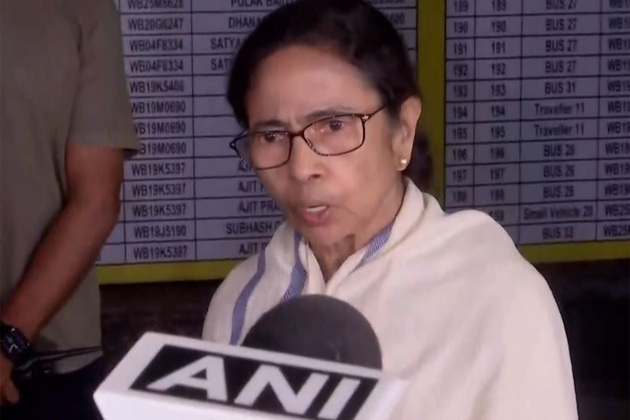 "Will fight to the death if EVMs or counting are tampered": Mamata Banerjee