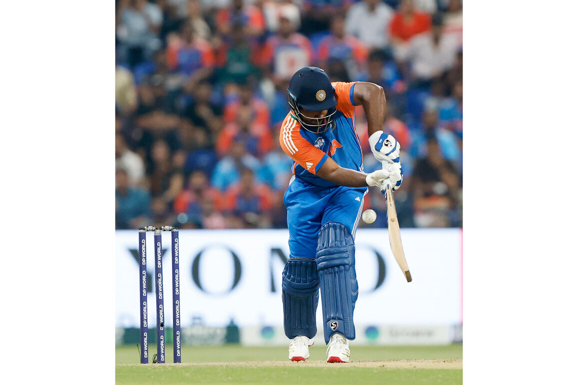 Asia Cup: Gambhir is all smiles as Samson receives 'Impact Player' medal