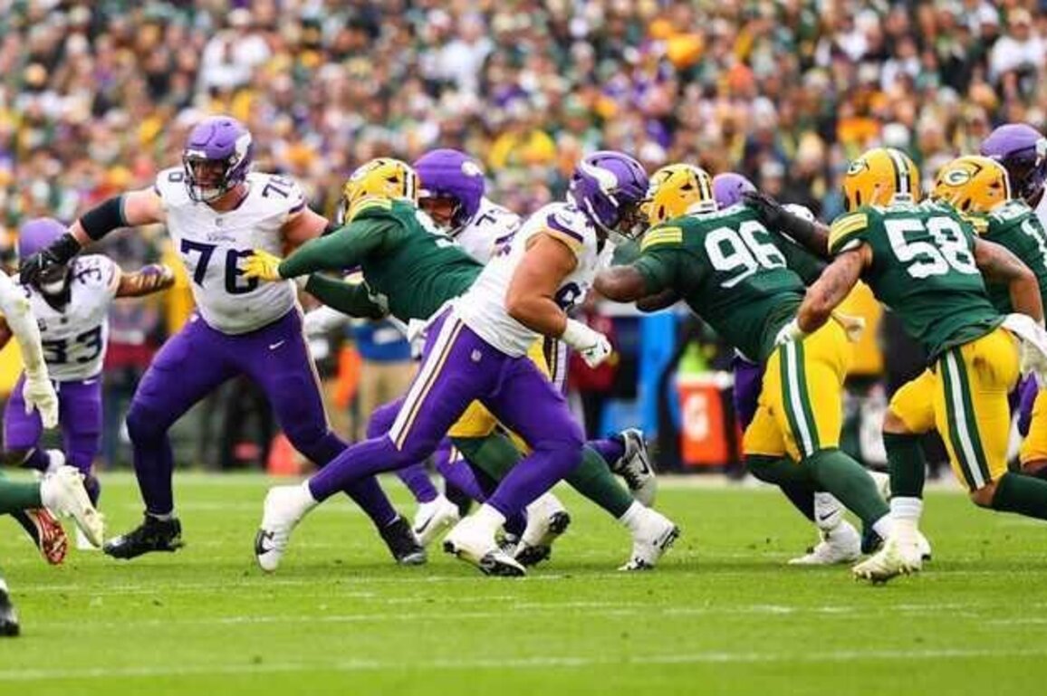 NFL Power Rankings: Vikings Slide After Border Battle Loss at Packers