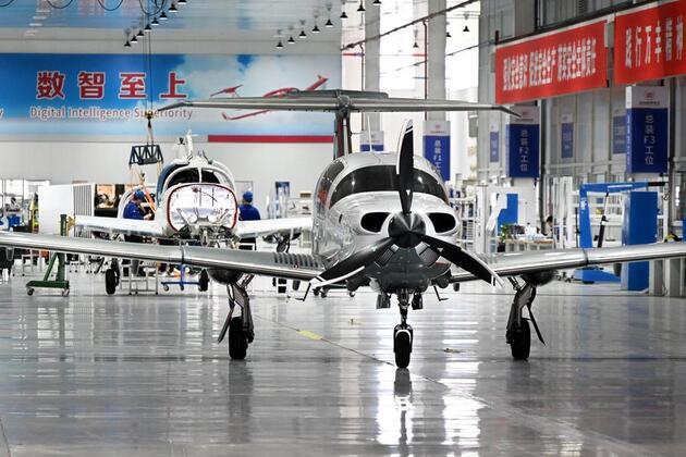 China's manufacturing sector remains resilient in volatile world