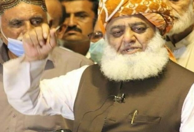 Pakistan: Two 'suicide bombers' held over plot to kill JUI-F chief Maulana Fazlur Rehman