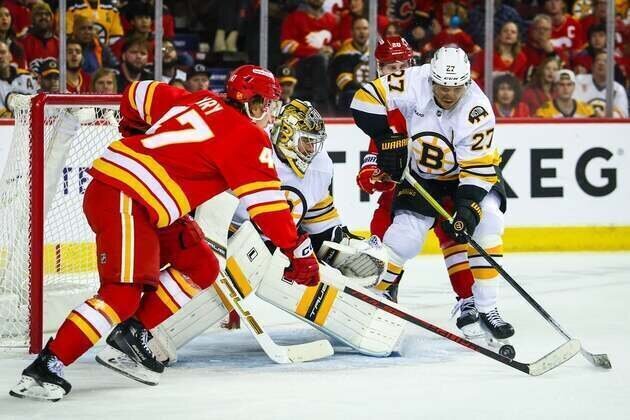 Flames carry hot home form into matchup with Flyers