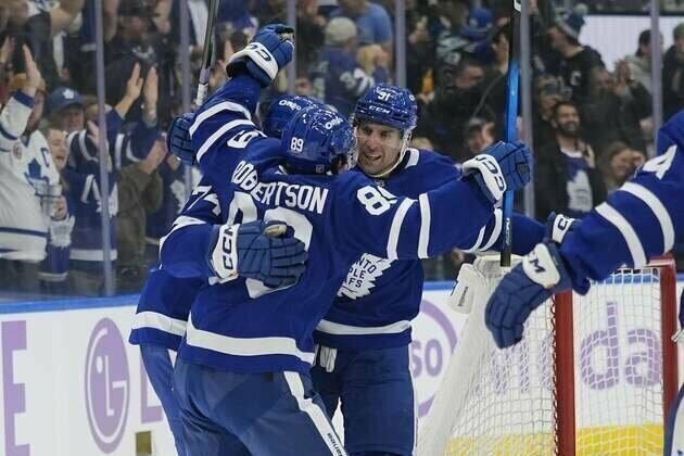 NHL roundup: Maple Leafs rally from 3 down to edge Penguins