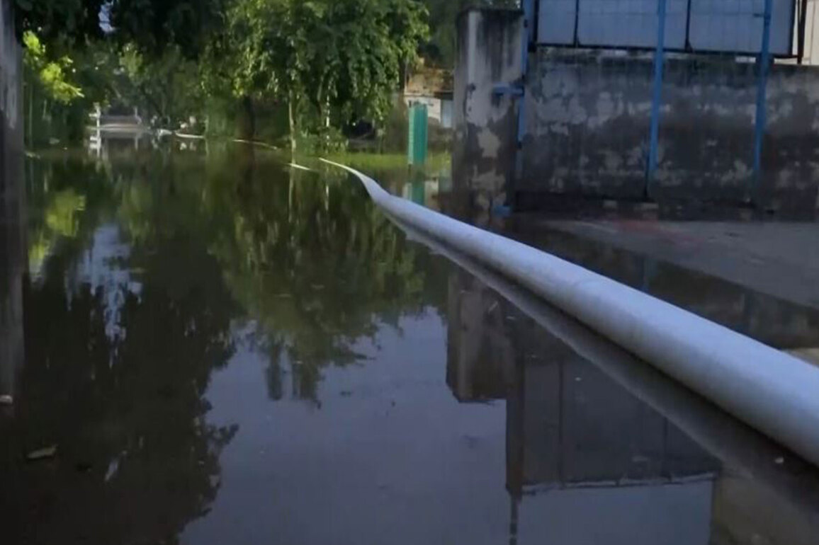 Tamil Nadu: Heavy rainfall triggers waterlogging in several parts of Thoothukudi