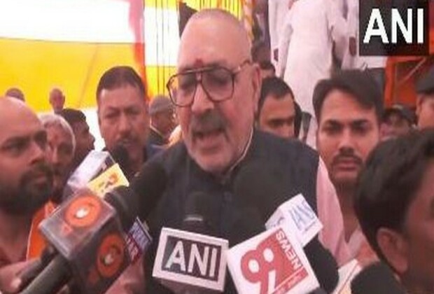 "No moral right to say anything on reservation": Giriraj Singh slams Tejashwi Yadav