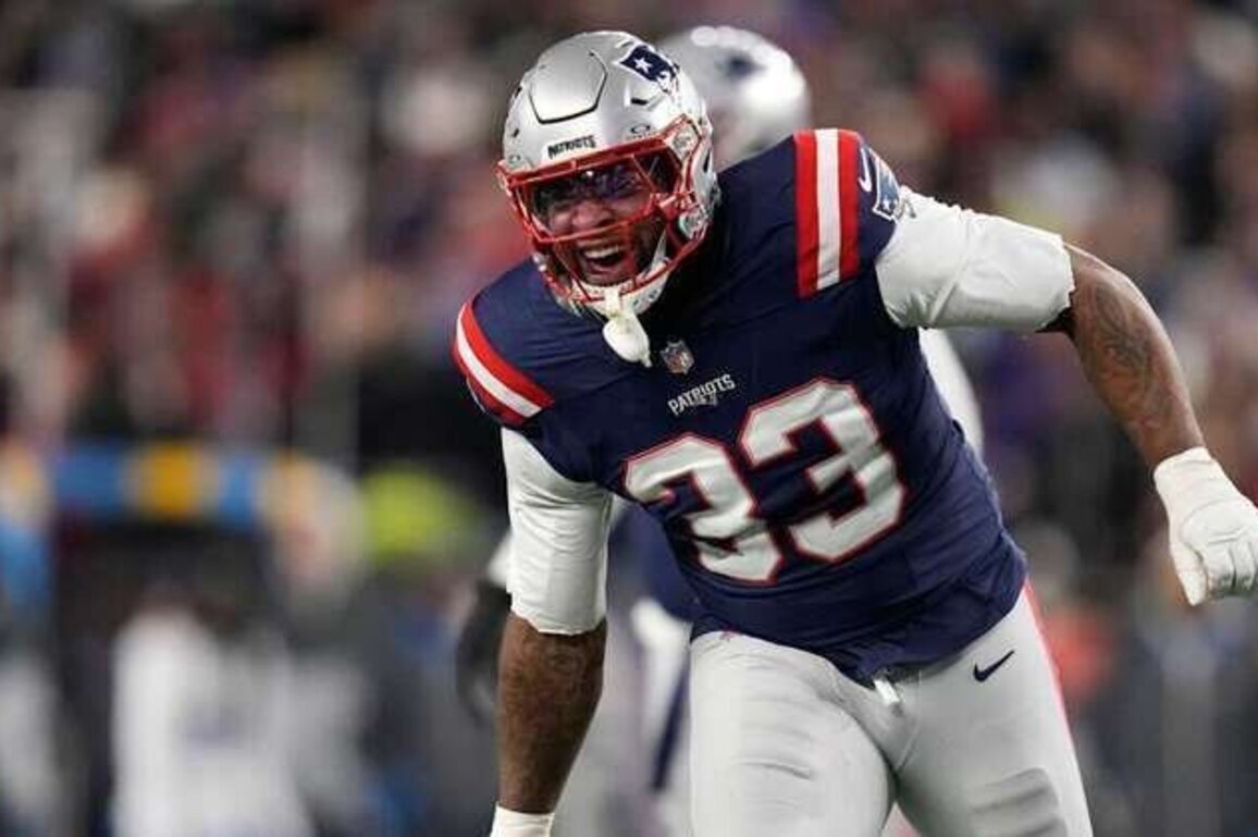 Anfernee Jennings: Five Things to Know about new Saints edge