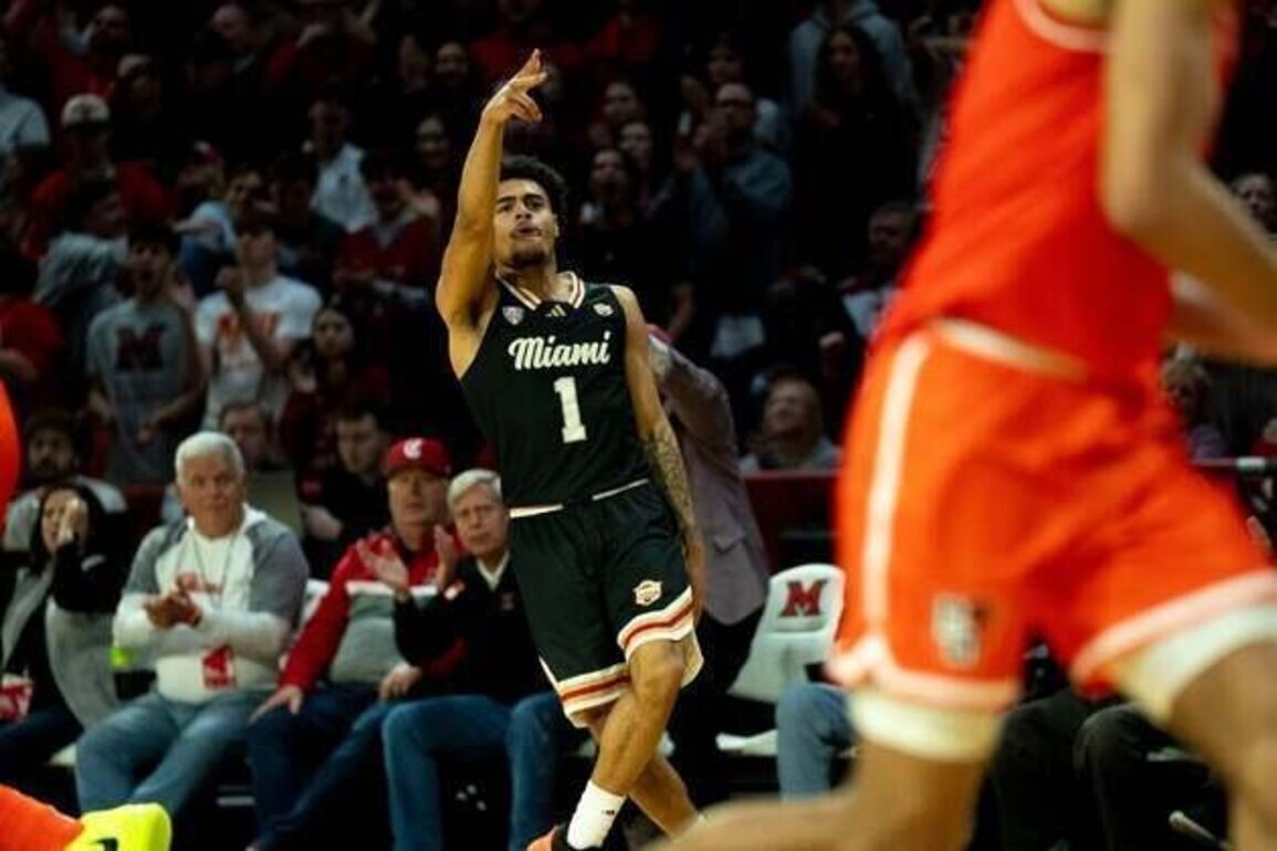 No. 21 Miami (Ohio) escapes Western Michigan on Trey Perry's winner