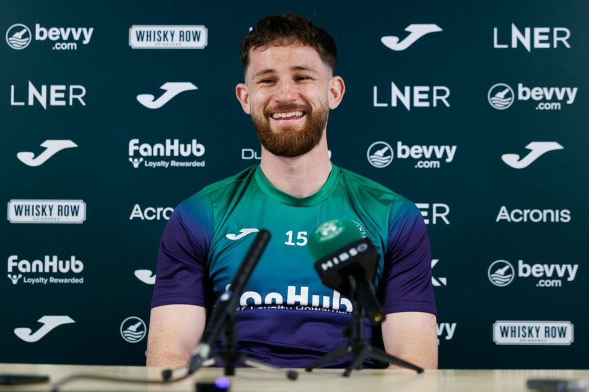 Hibernian FC - Iredale Discusses New Deal, Consistency &amp; Confidence In The Group