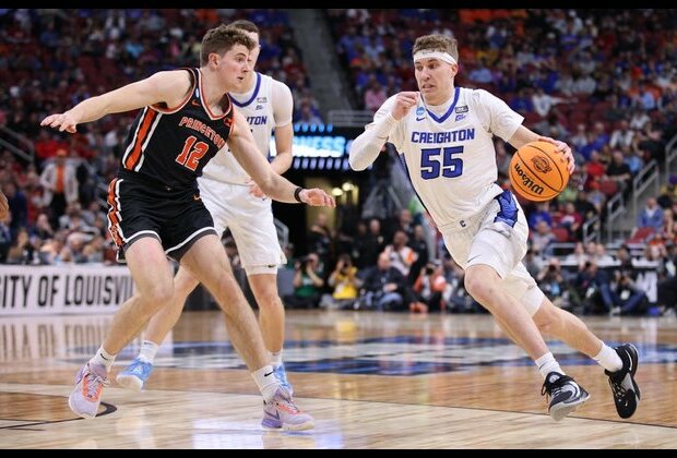 No. 6 Creighton overpowers No. 15 Princeton in Sweet 16