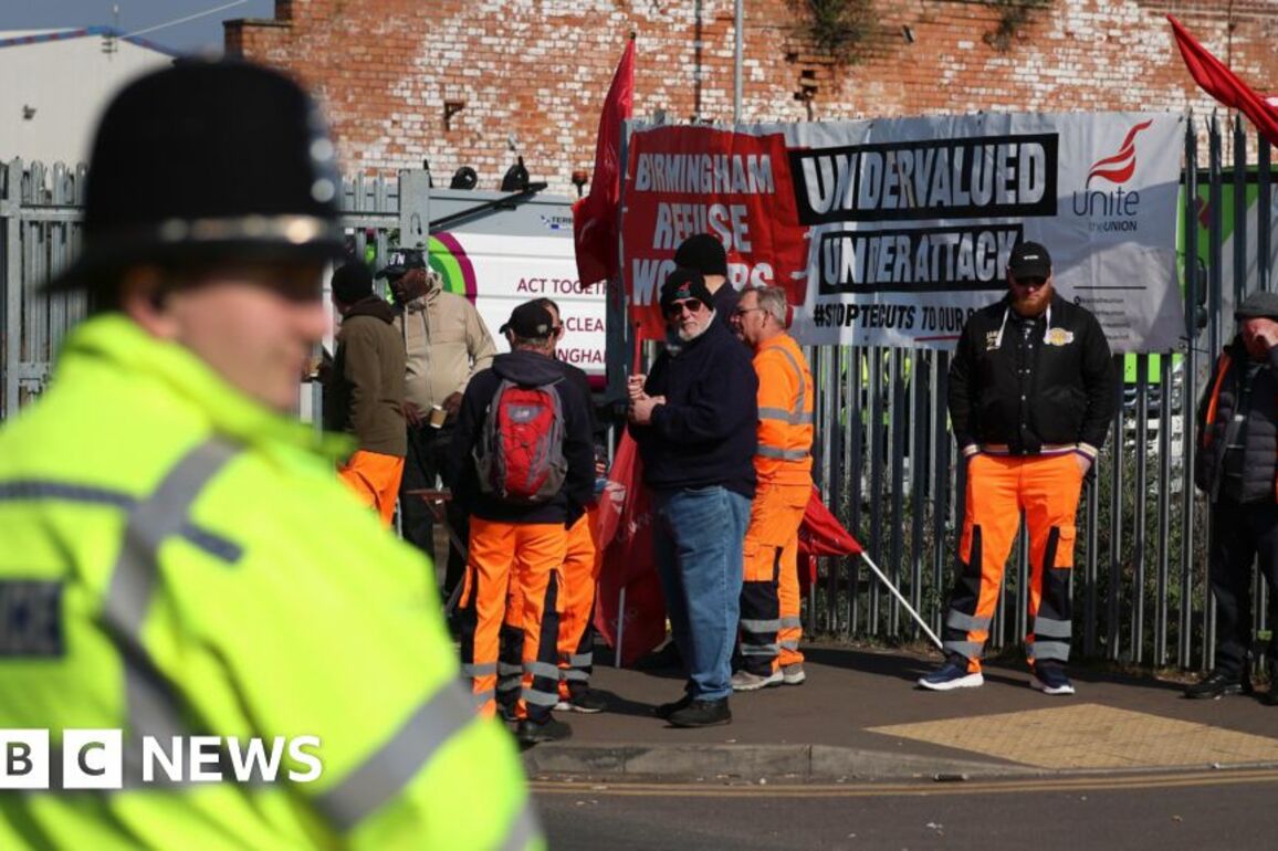 Birmingham bin strike deal offer was watered down, says union