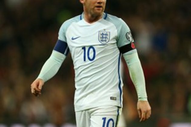 WAGS at war! Coleen Rooney accuses Rebekah Vardy of leaking stories